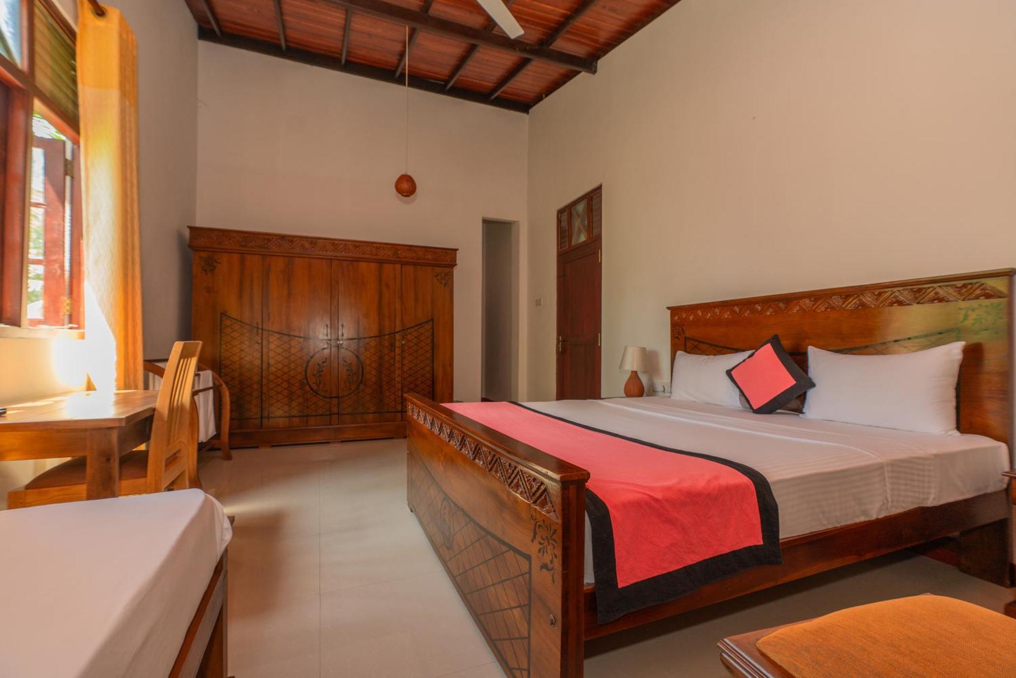 Hotel The Calm Of8 Unawatuna Esterno foto