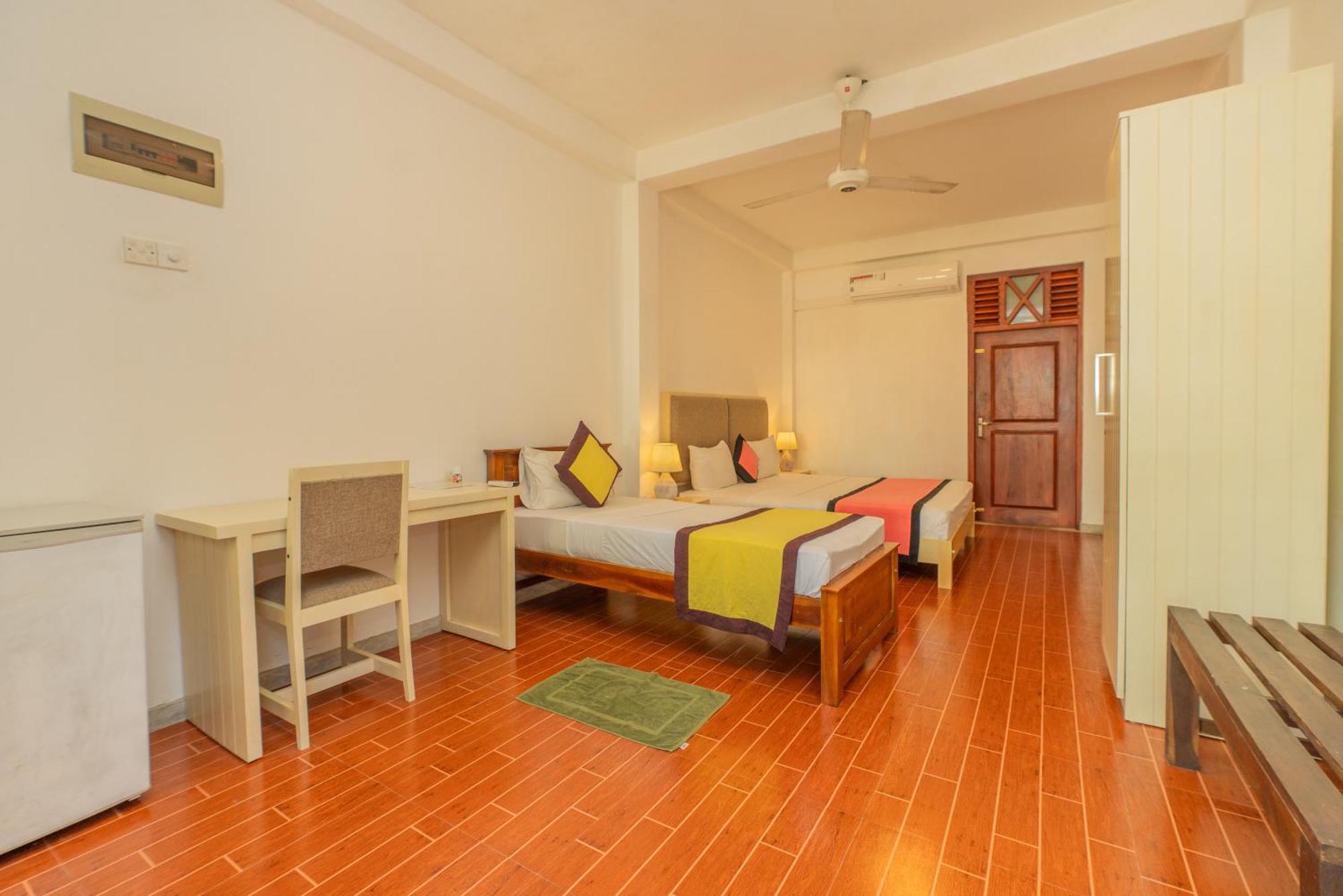 Hotel The Calm Of8 Unawatuna Esterno foto
