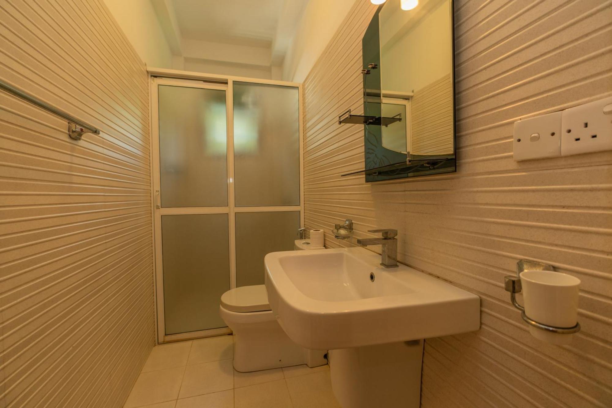 Hotel The Calm Of8 Unawatuna Esterno foto